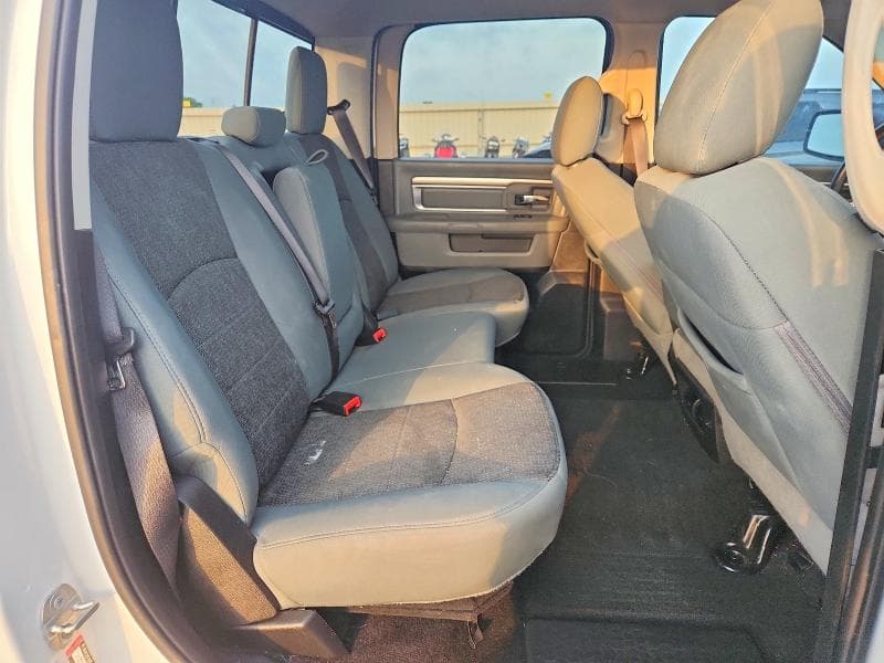 2019 RAM 1500 CLASSIC SLT 10