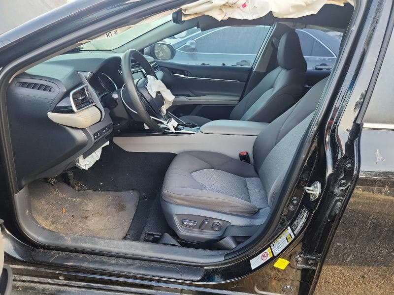 2018 TOYOTA CAMRY LE 7