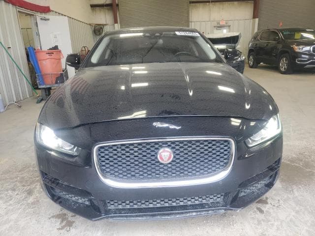 2017 JAGUAR XE PREMIUM 5