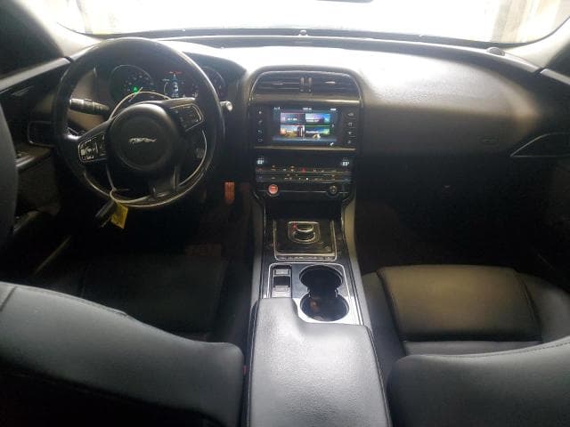 2017 JAGUAR XE PREMIUM 8