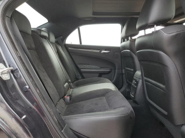 2019 CHRYSLER 300 S 10