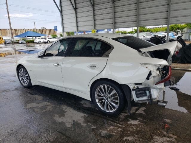 2018 INFINITI Q50 LUXE 2