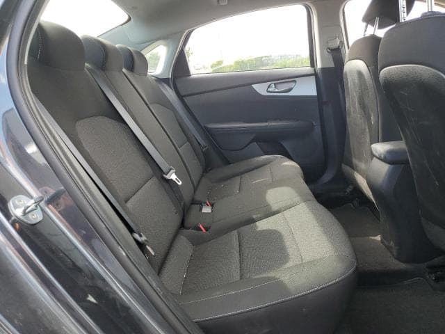 2022 KIA FORTE FE 10