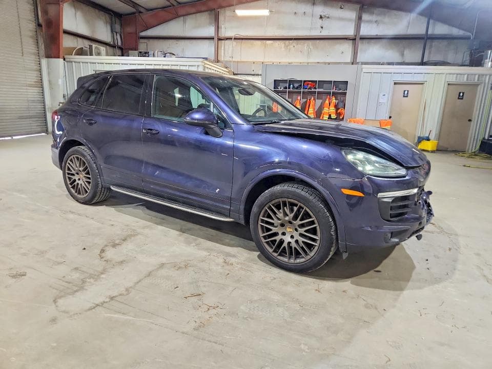 2017 PORSCHE CAYENNE 4