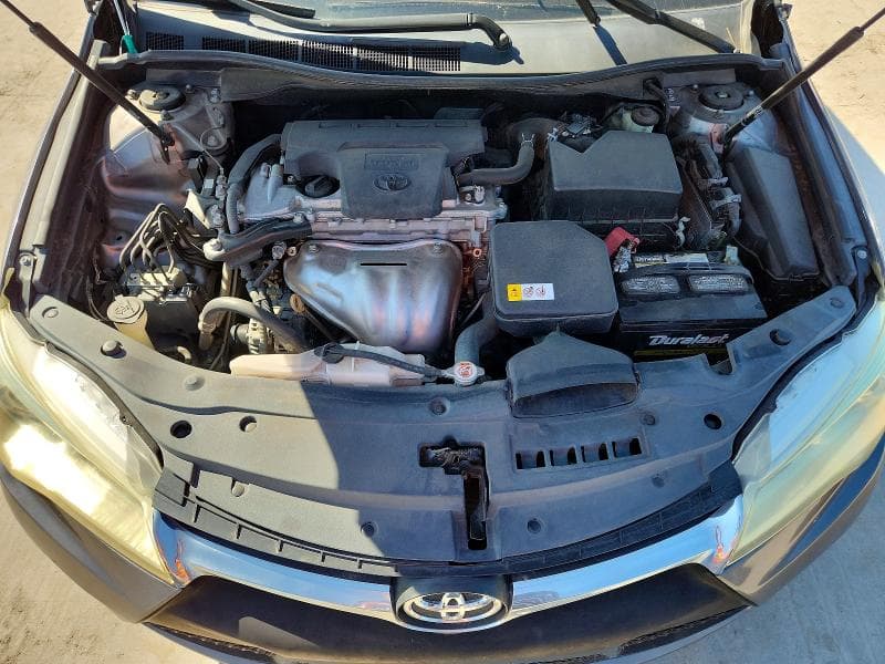 2017 TOYOTA CAMRY SE 11