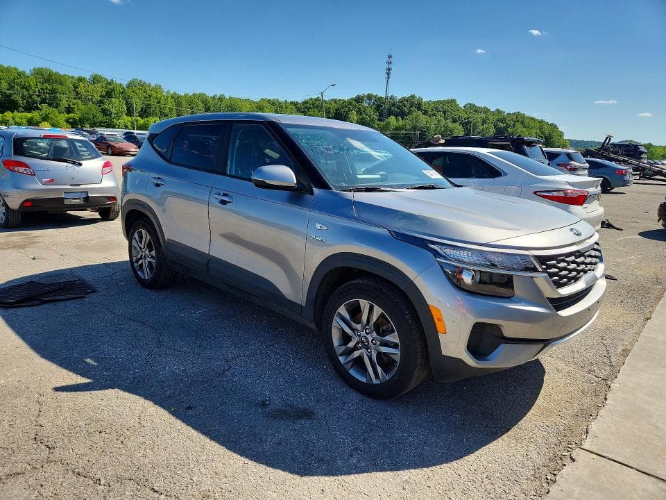2021 KIA SELTOS LX 4