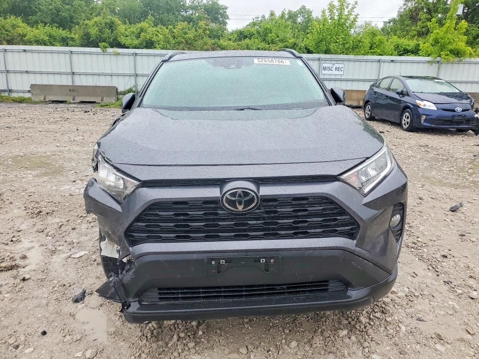 2020 TOYOTA RAV4 XLE 5