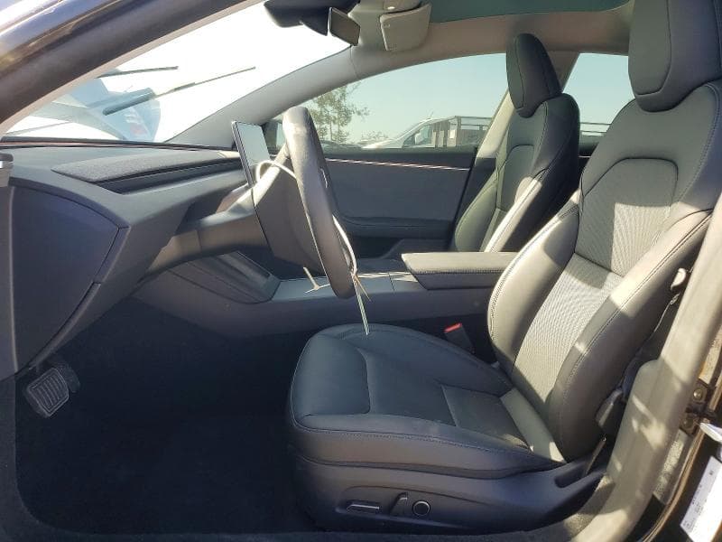 2025 TESLA MODEL 3 7