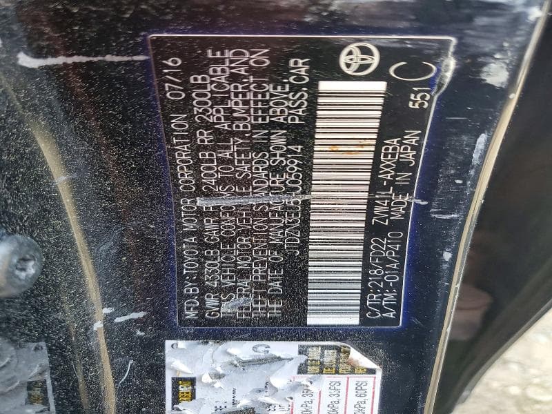 2017 TOYOTA PRIUS V TWO 12