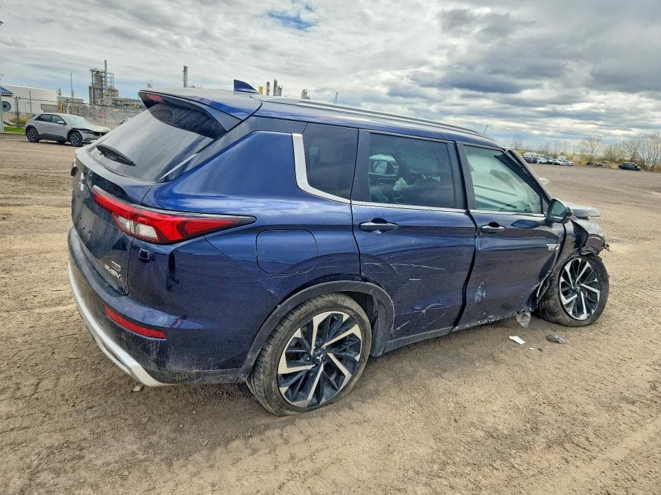 2023 MITSUBISHI OUTLANDER SE 3