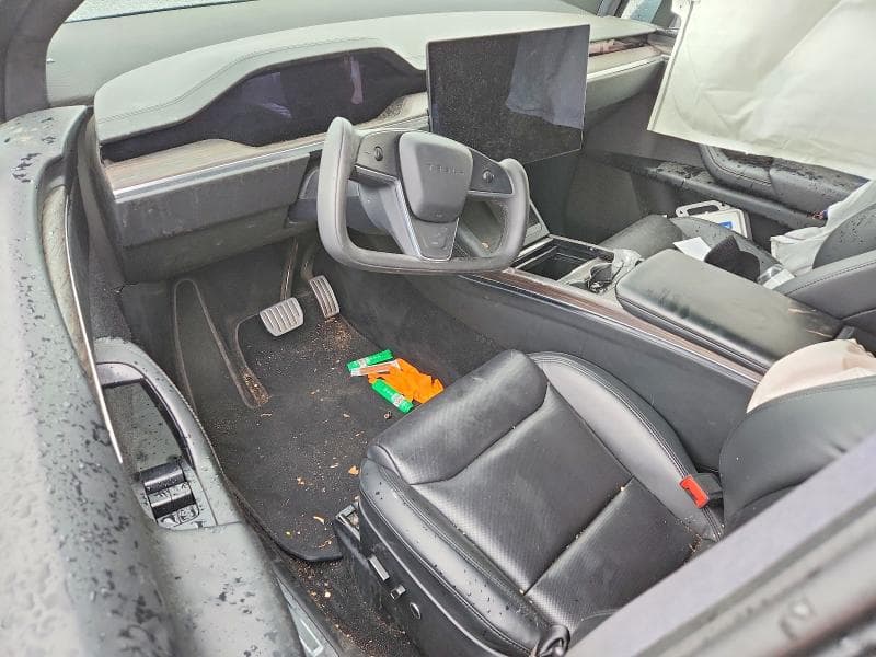2023 TESLA MODEL X 8