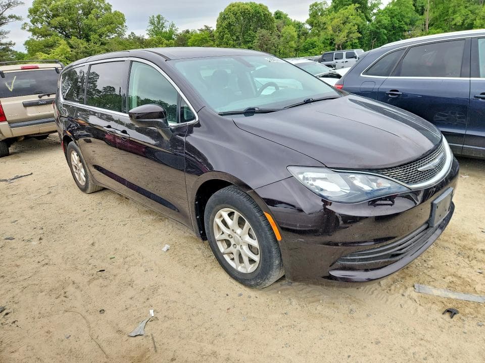 2018 CHRYSLER PACIFICA LX 4
