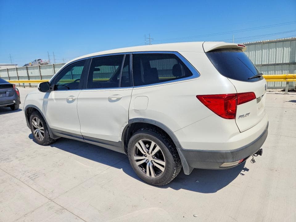 2017 HONDA PILOT EX 2