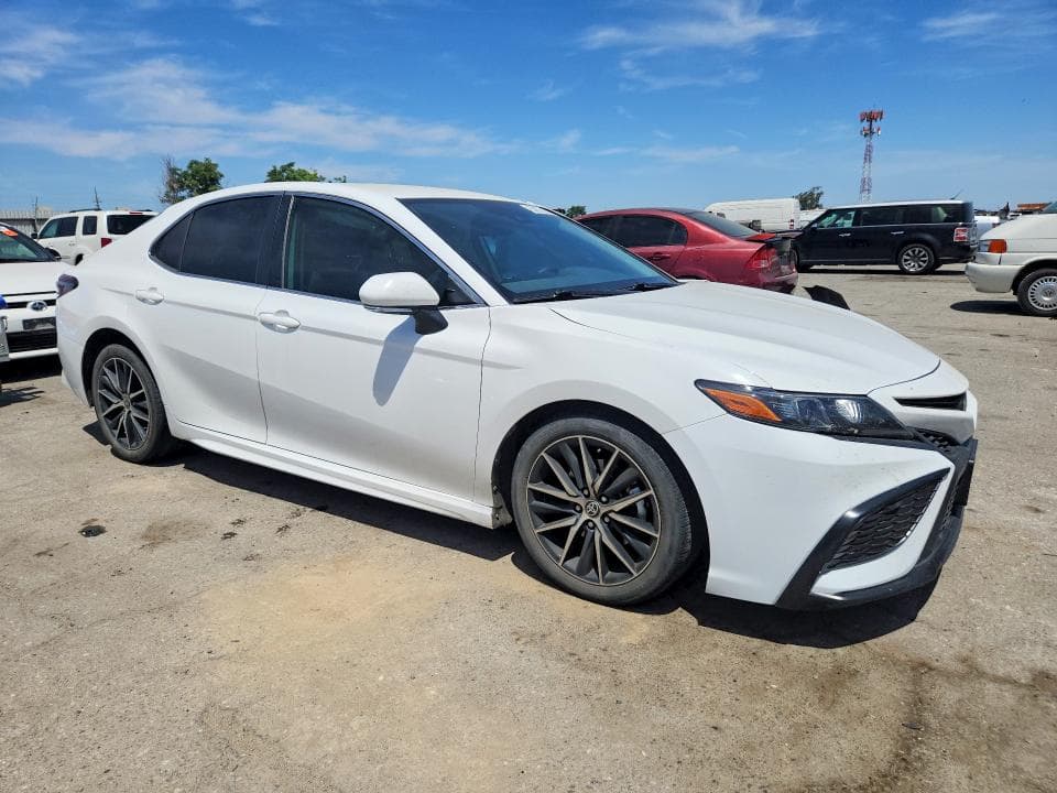 2023 TOYOTA CAMRY SE 4