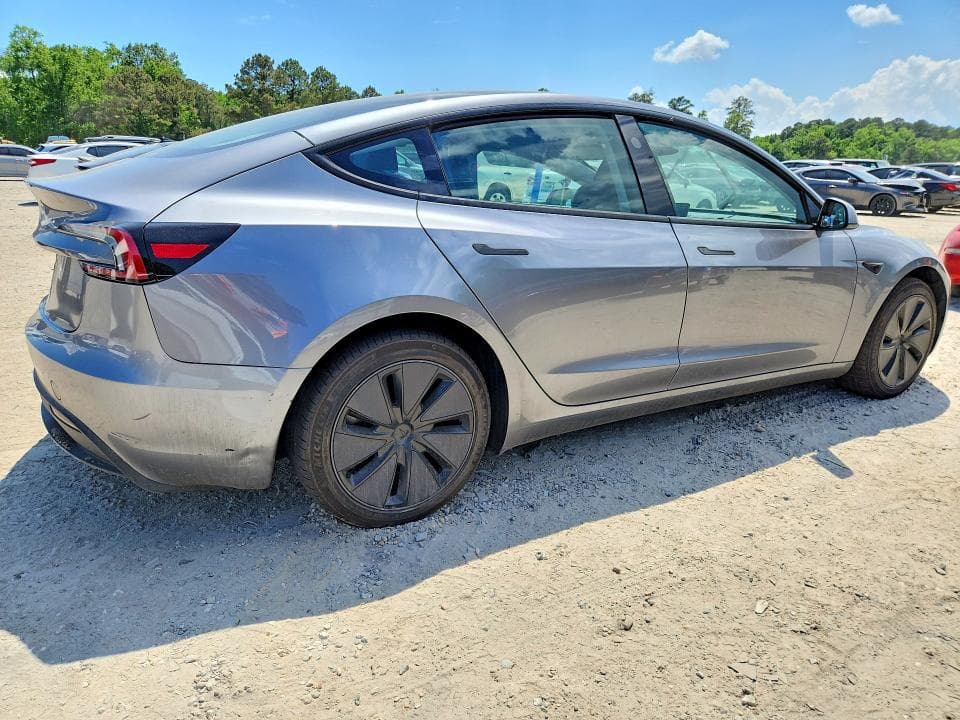 2025 TESLA MODEL 3 3