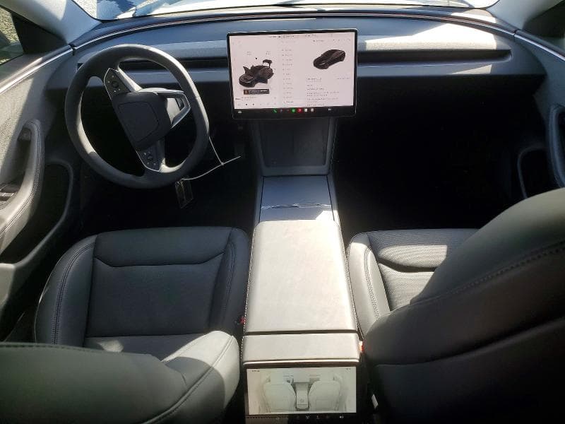 2025 TESLA MODEL 3 8
