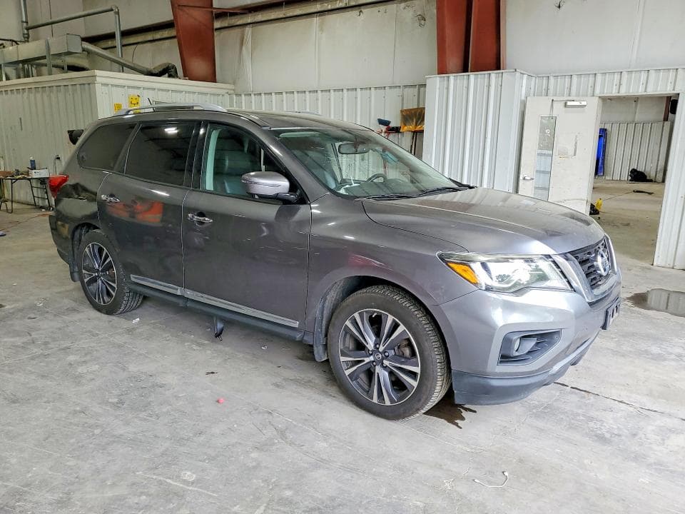 2017 NISSAN PATHFINDER PLATINUM 4