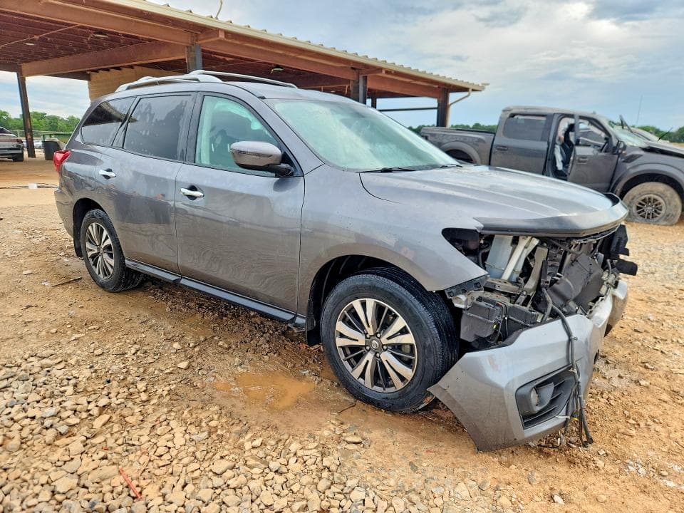 2017 NISSAN PATHFINDER SV 4