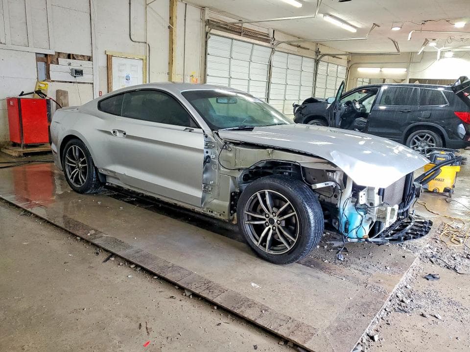 2017 FORD MUSTANG 4