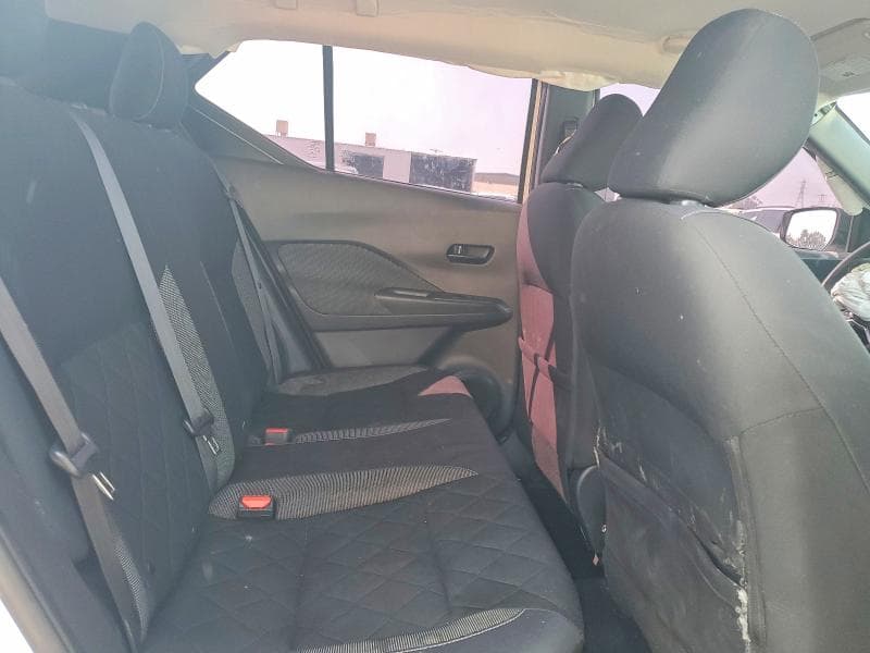 2019 NISSAN KICKS S 10