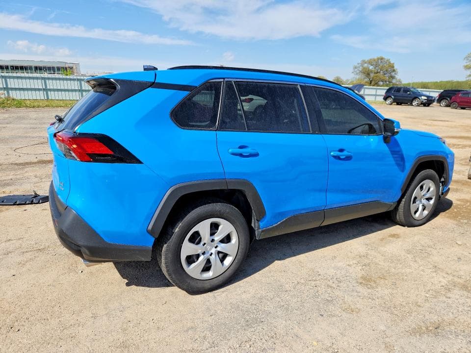 2020 TOYOTA RAV4 LE 3