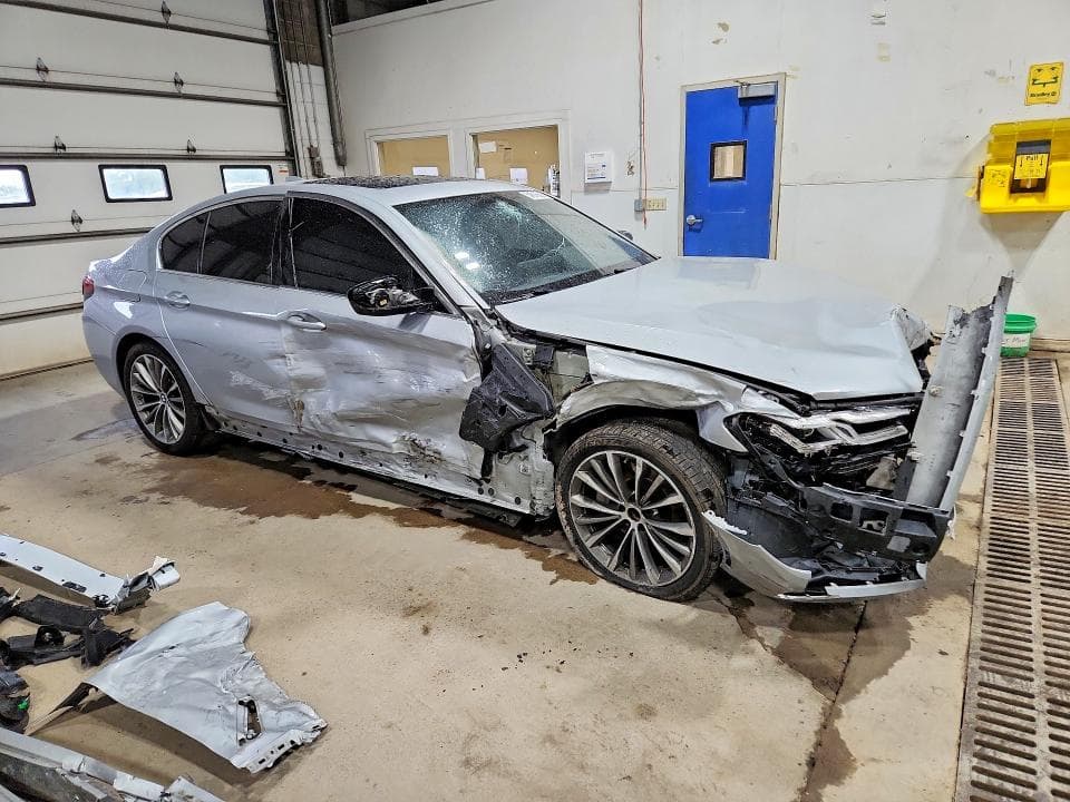 2021 BMW 530 XI 4