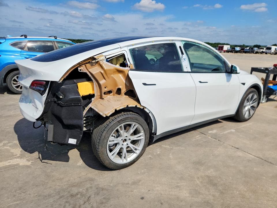 2022 TESLA MODEL Y 3