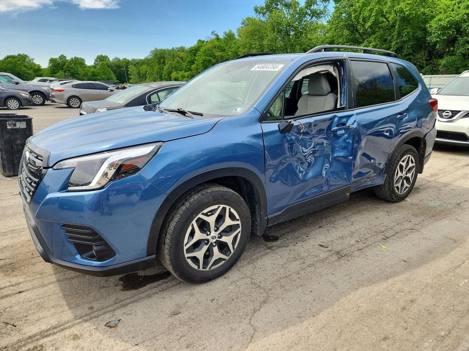 2022 SUBARU FORESTER