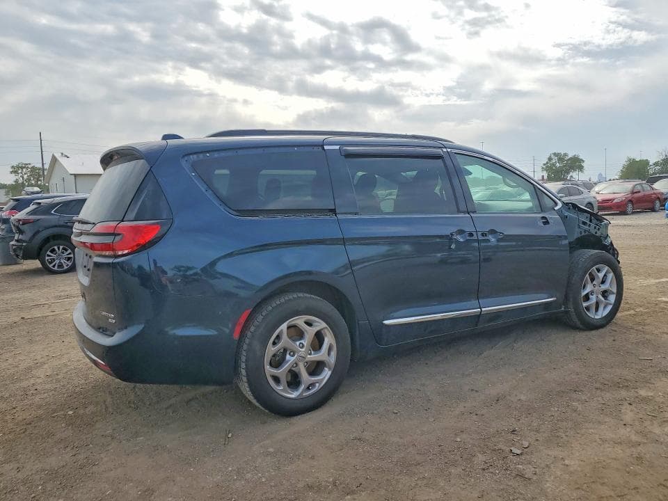2022 CHRYSLER PACIFICA LIMITED 3