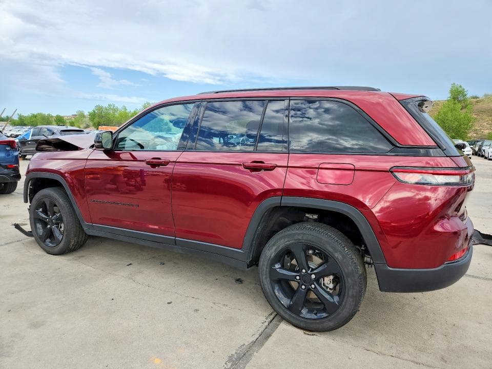 2023 JEEP GRAND CHEROKEE LAREDO 2