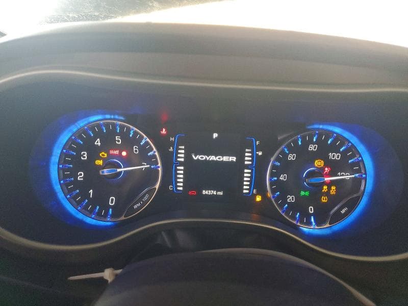 2022 CHRYSLER VOYAGER 9