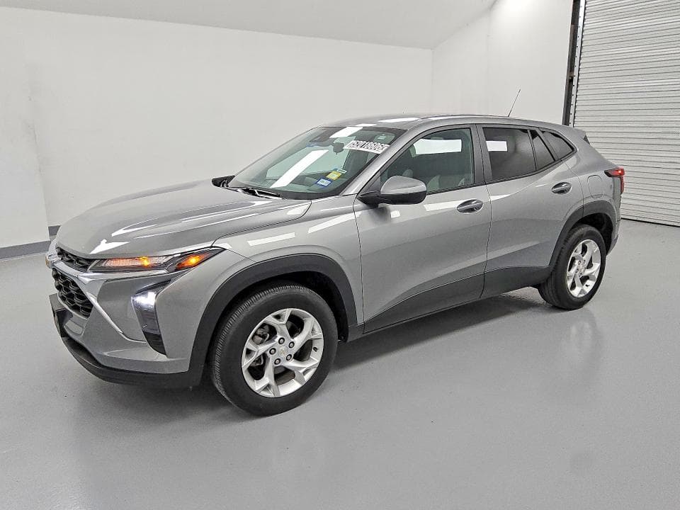 2024 CHEVROLET TRAX - 1