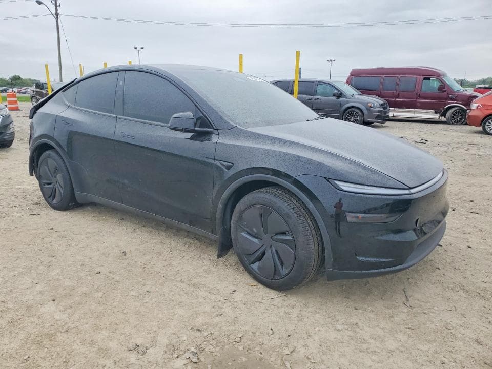 2026 TESLA MODEL Y 4