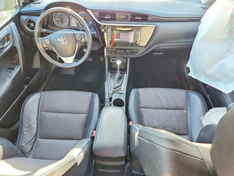 2018 TOYOTA COROLLA SE 8