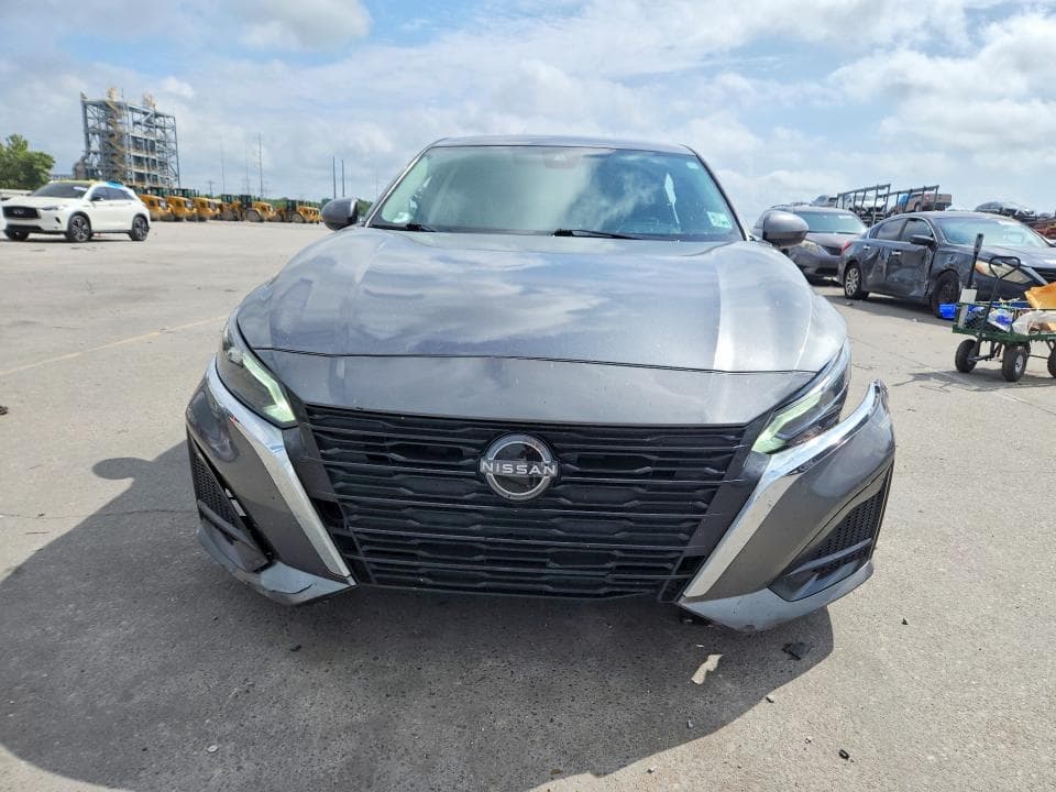 2023 NISSAN ALTIMA SV 5