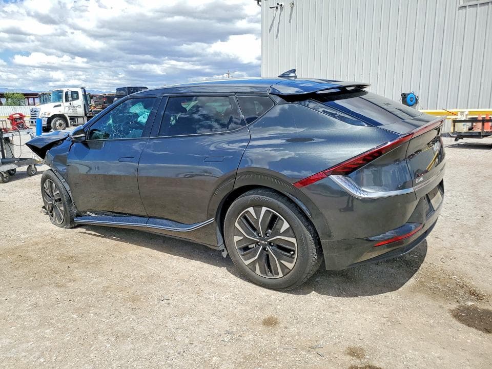 2022 KIA EV6 WIND 4