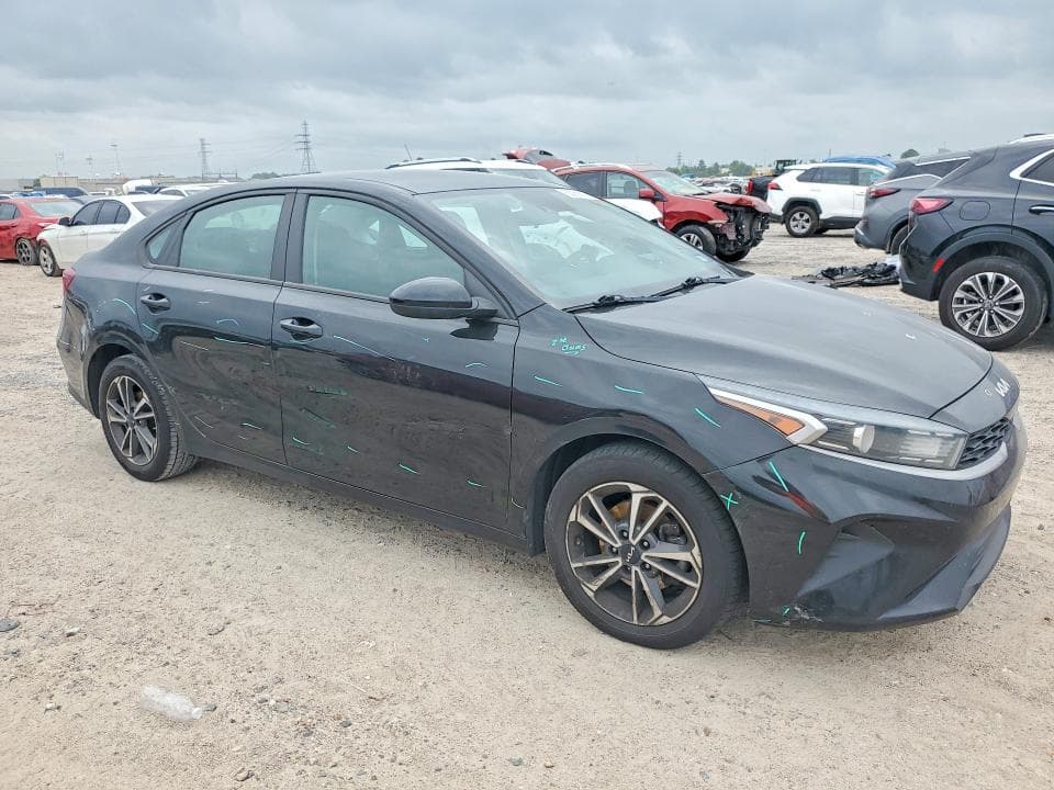 2022 KIA FORTE LXS 4