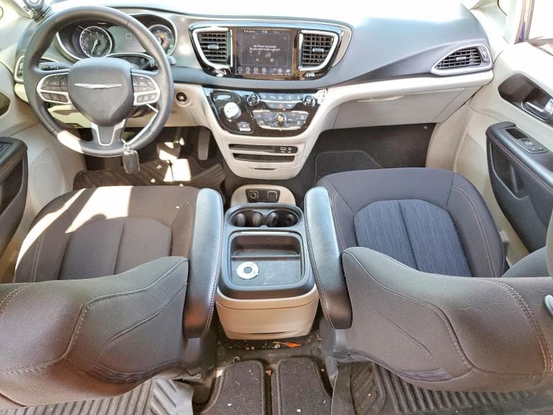 2020 CHRYSLER PACIFICA TOURING 8