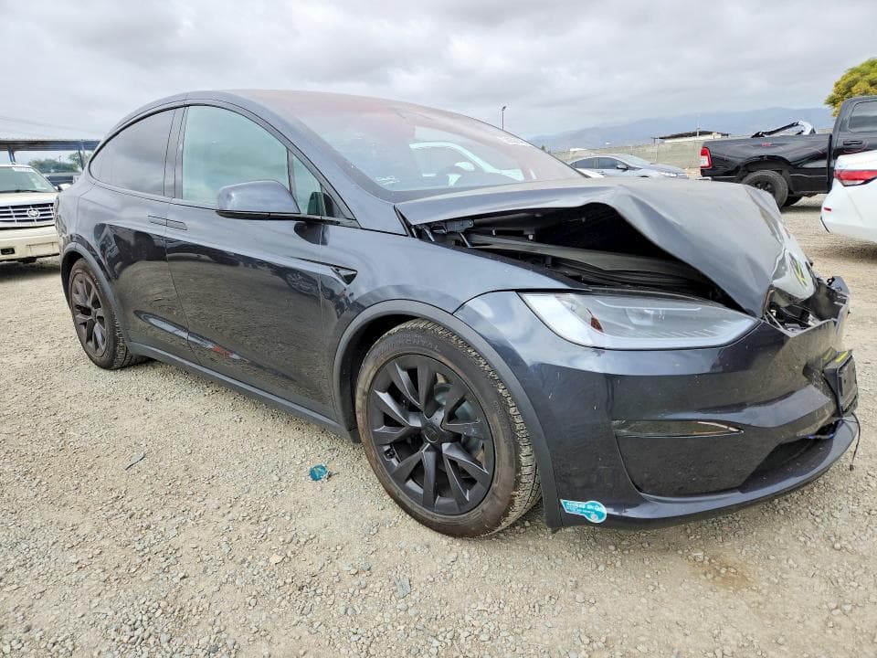 2025 TESLA MODEL X 4