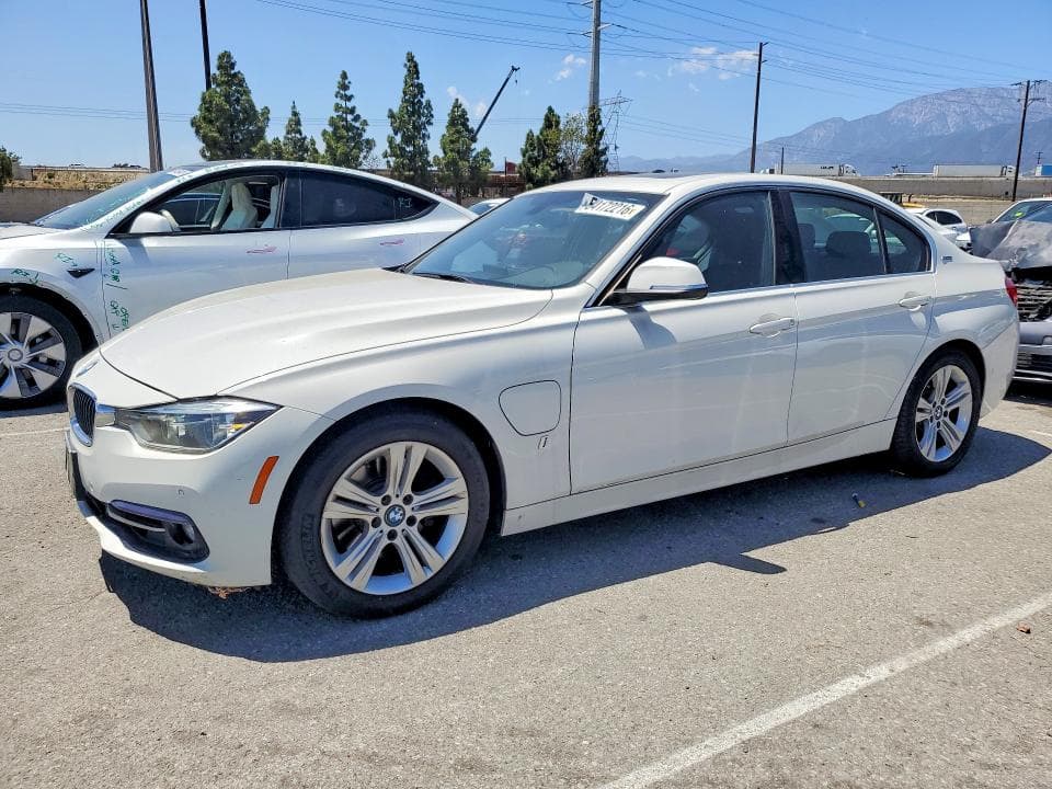 2017 BMW 330E - 1