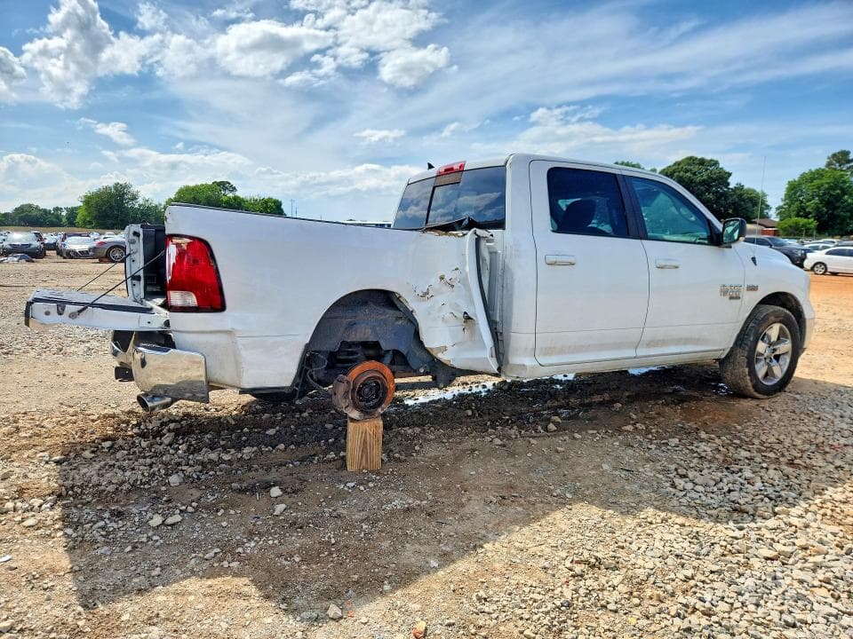 2019 RAM 1500 CLASSIC SLT 5
