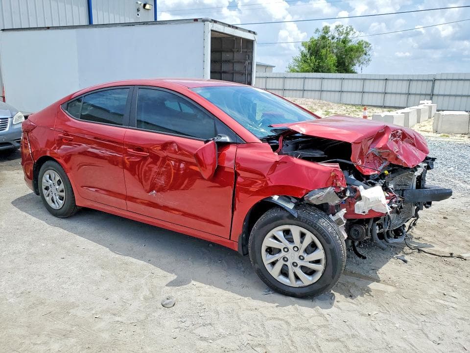 2017 HYUNDAI ELANTRA SE 4
