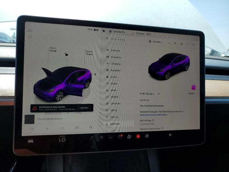 2023 TESLA MODEL Y 9