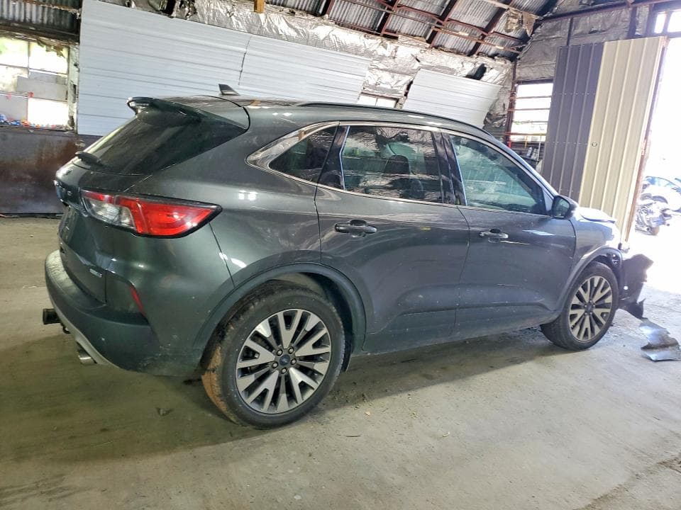 2020 FORD ESCAPE TITANIUM 3