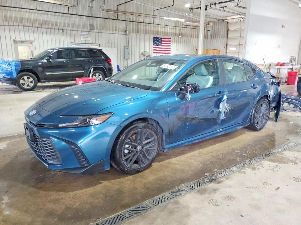 2025 TOYOTA CAMRY SE - 1