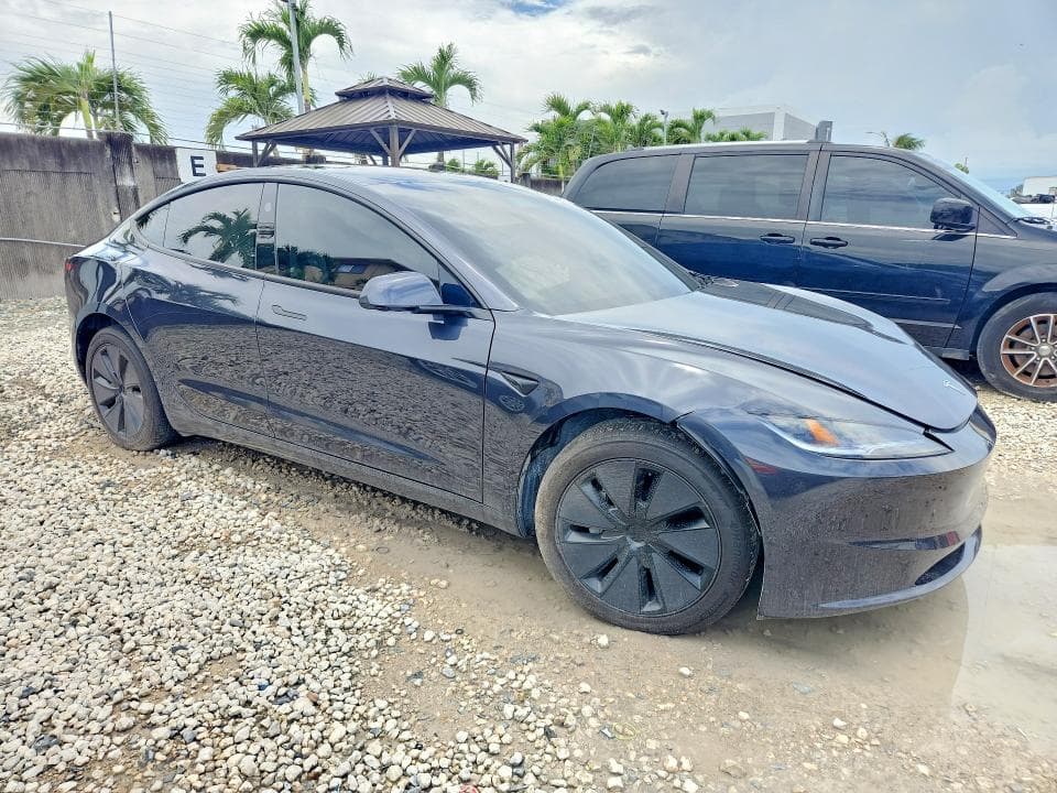 2025 TESLA MODEL 3 4