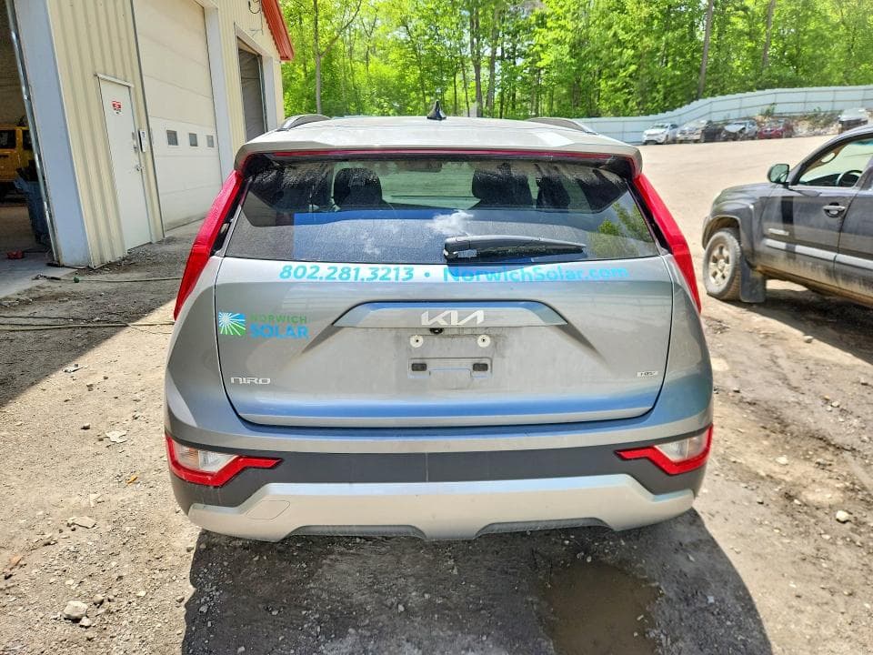2023 KIA NIRO LX 6