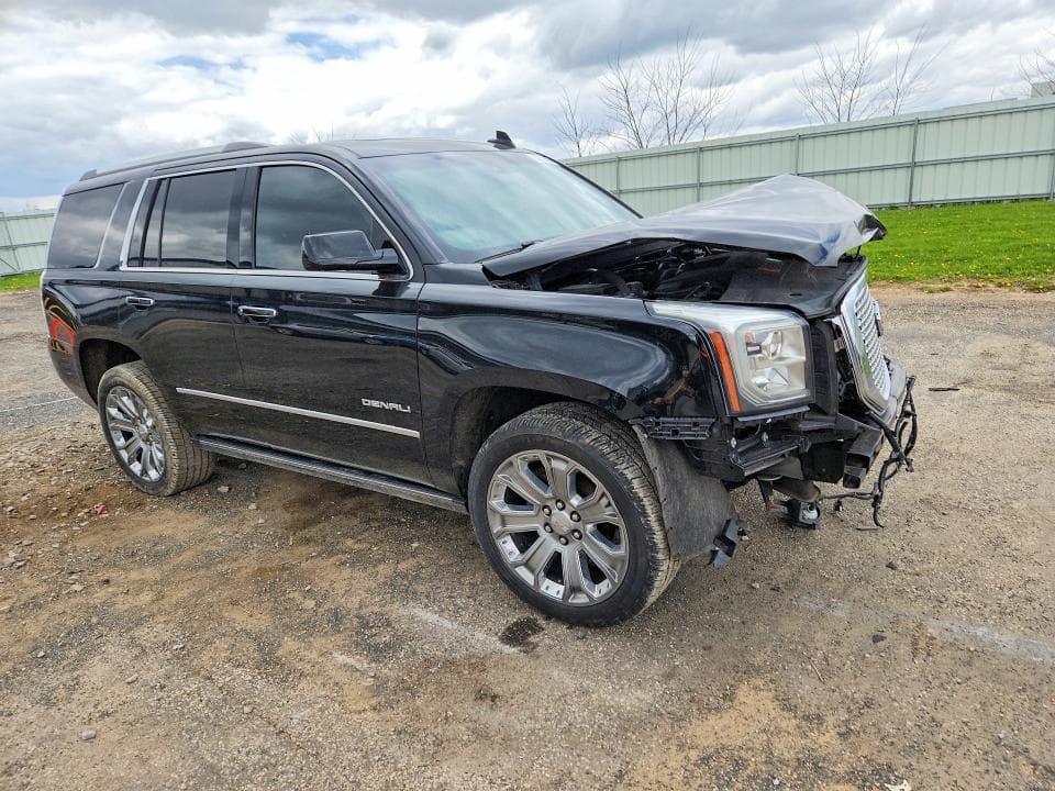 2017 GMC YUKON DENALI 4