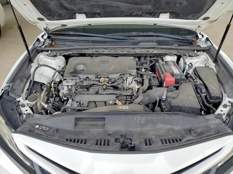 2019 TOYOTA CAMRY SE 11