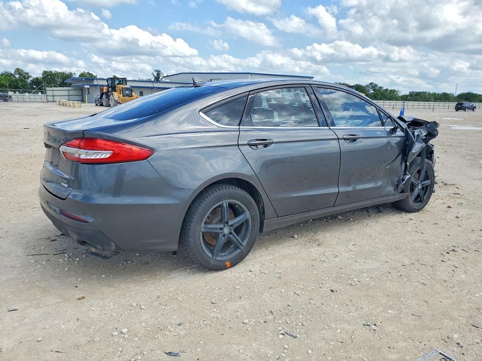 2020 FORD FUSION SE 3